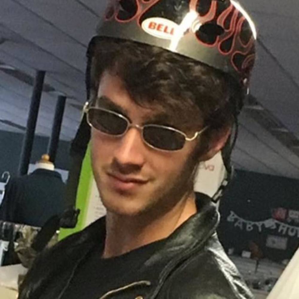 Meet your Posher, Tyler